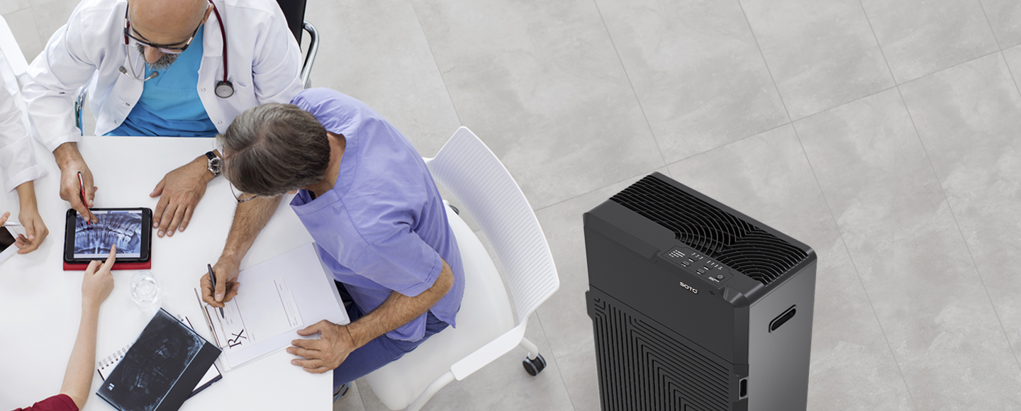 Multi-stage air purification  <br/>simple control panel